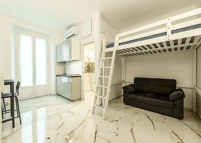 Milan St Laurent Apartment
